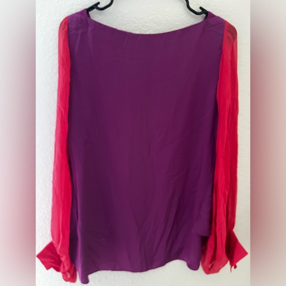 NWT T Tahari Women’s long sleeve top/blouse Size Small - Picture 3 of 5